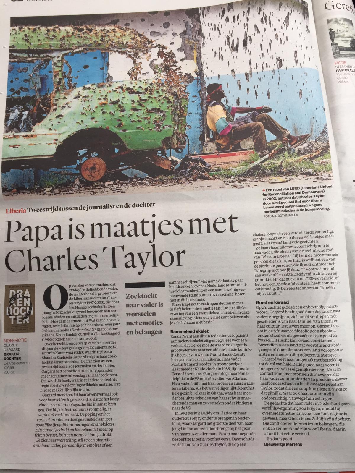 Papa is maatjes met Charles Taylor